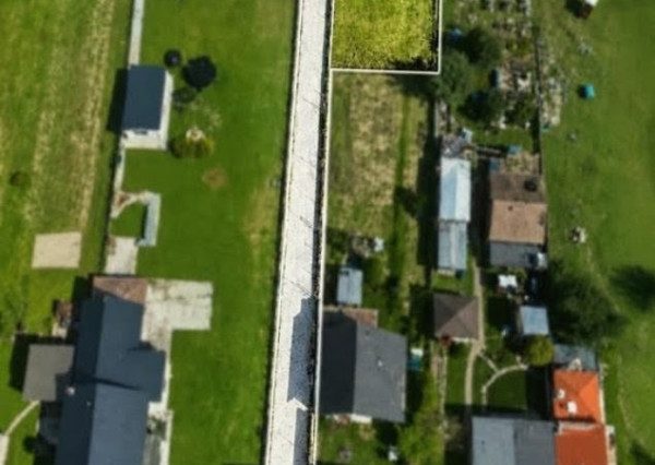 STAVEBNÝ POZEMOK SO STAVEBNÝM POVOLENÍM-1 405 m² -239 000 €