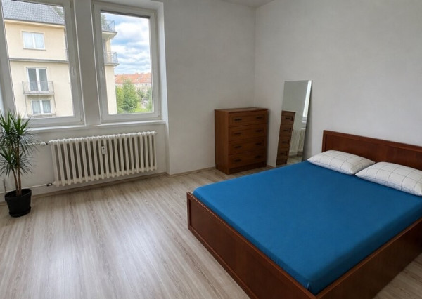 3-izbový priestranný byt s 2 balkónmi – Staré Mesto