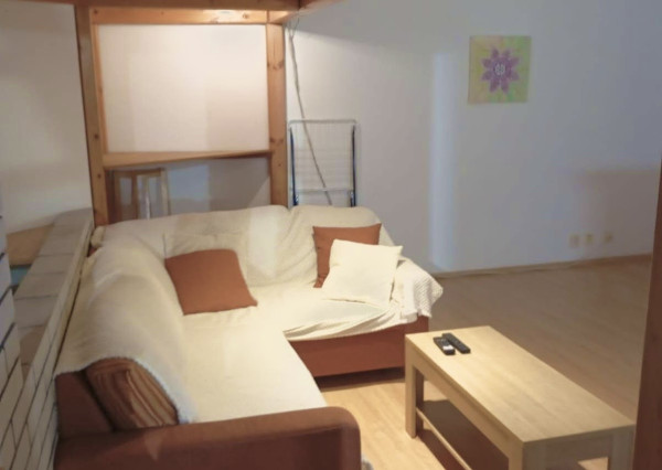 REZERVOVANÉ - Na prenájom veľký 1 izbový byt, L. Svobodu