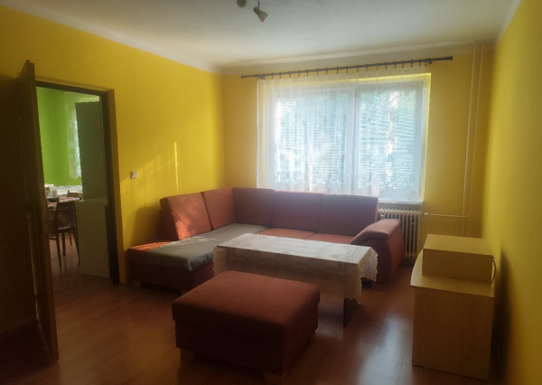Na prenájom priestranný 1-izbový byt – Žilina, Vlčince (41 m2)
