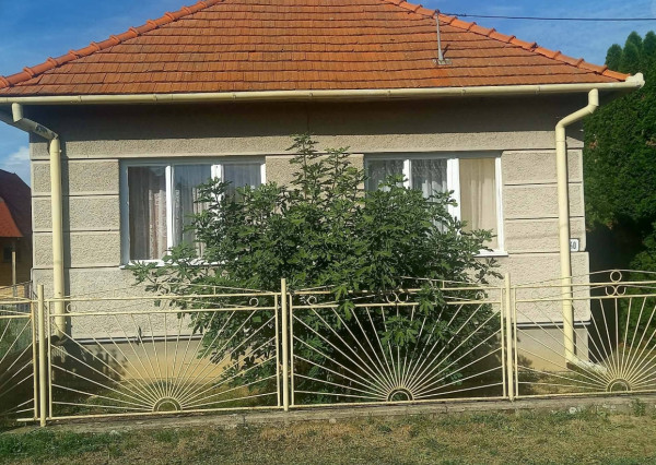 Rodinný dom na predaj – Nová Ves nad Žitavou