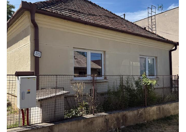 Predaj tehlového rodinného domu v obci Rúbaň
