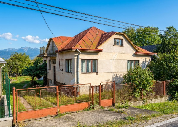 Rodinný dom s obrovským potenciálom a pozemkom (2 000 m²) v Nižnom Hrušove