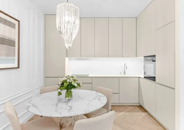 PREDAJ | DIZAJNOVÝ 2-IZBOVÝ APARTMÁN PÍNIA | VÝHĽAD NA SĹŇAVU