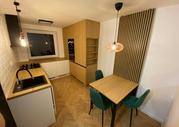 ✨ LUXUSNÉ BÝVANIE V SRDCI MICHALOVIEC – 2-IZBOVÝ BYT S BALKÓNOM, PARKOVANÍM A VEĽKÝM SKLADOM