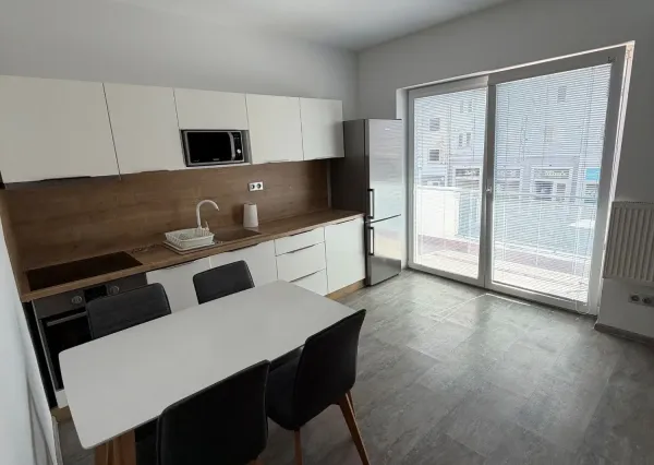 NA PREDAJ: Moderný 1,5-izbový byt priamo v centre Michaloviec