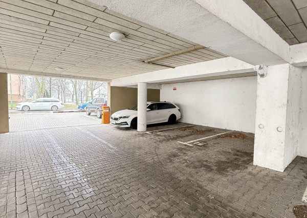 ZNÍŽENÁ CENA-Garážové parkovacie miesto Šamorín- Gazdovský Rad